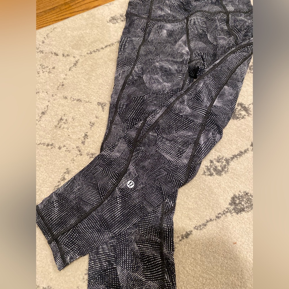 Lululemon wunder train size 6